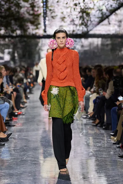 Look 42